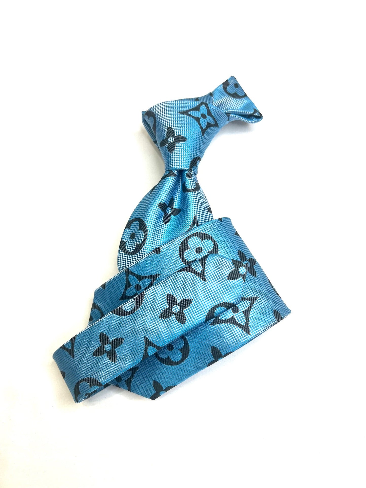 LV B1 | Aqua | Tie & Pocket Square