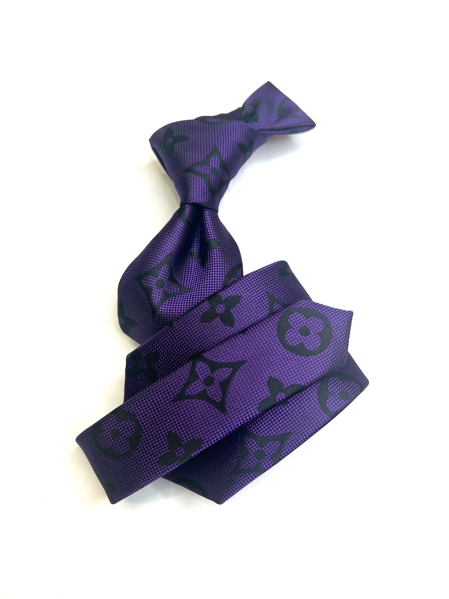 LV B6 | Purple | Tie & Pocket Square