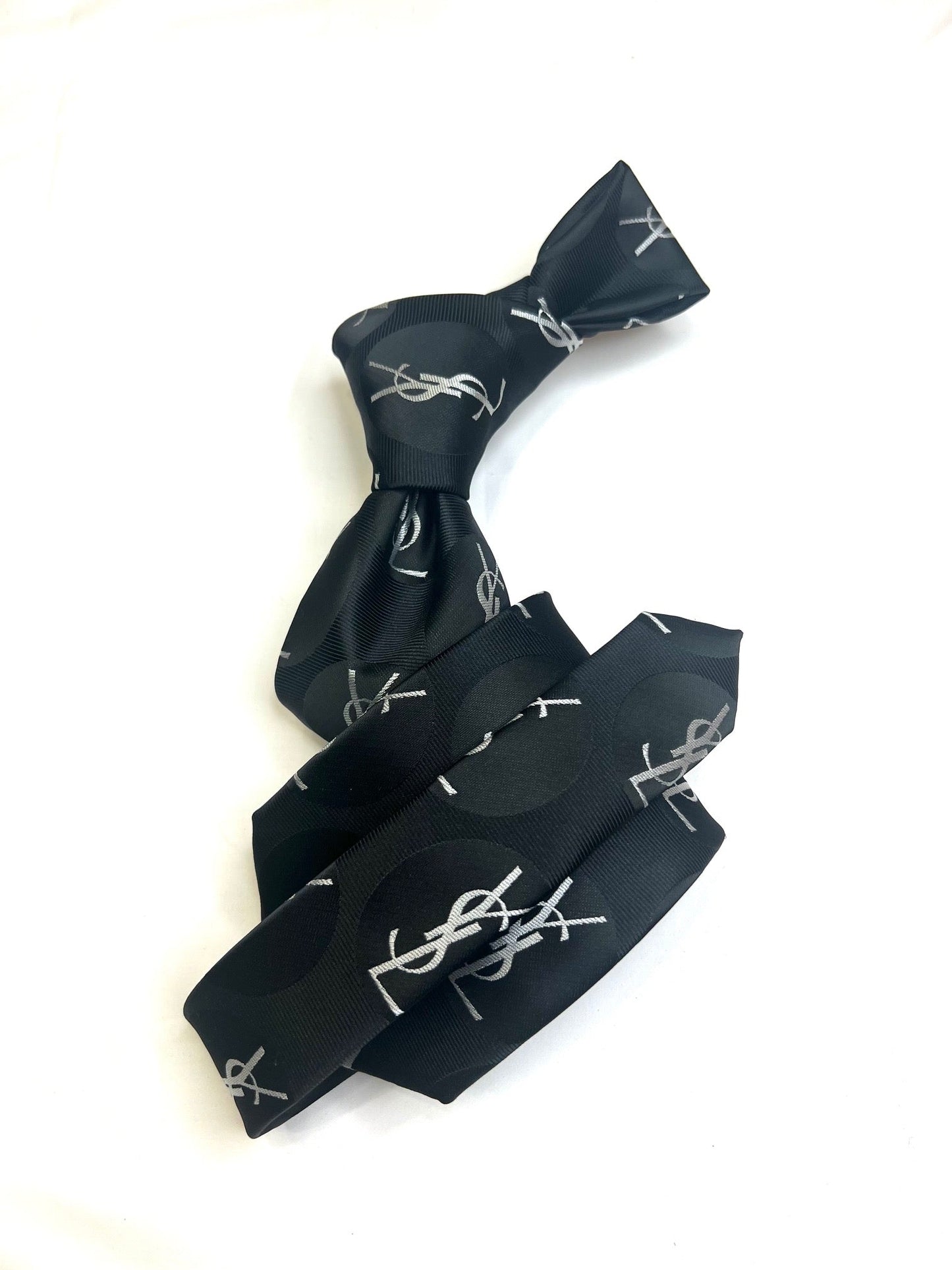YSL 1 | Black & White | Tie & Pocket Square