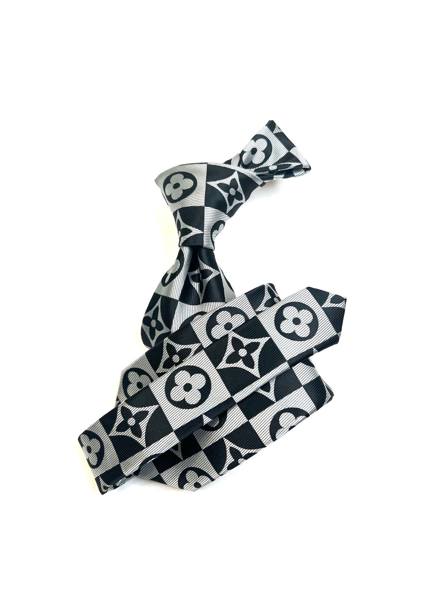LV Square 3 | Black & White | Tie & Pocket Square